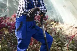 Quels sont les avantages et le tarif d’un jardinier ?